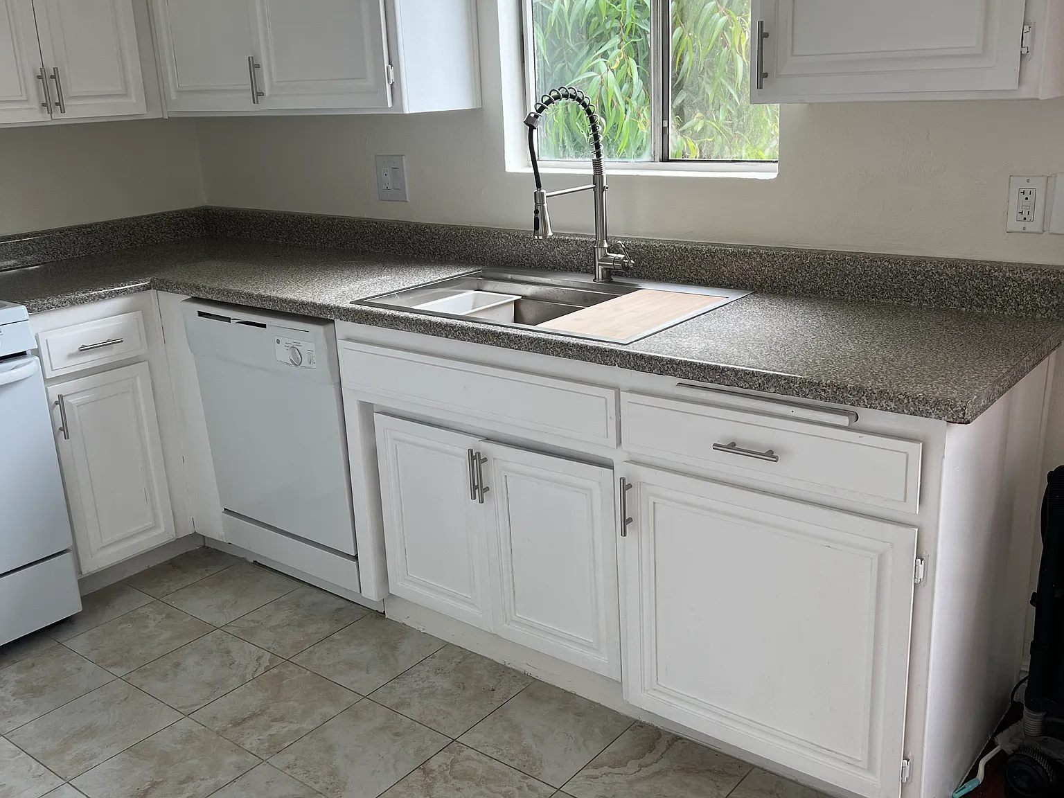 2 bed, 1100 sqft, $2,750 — Photo 4