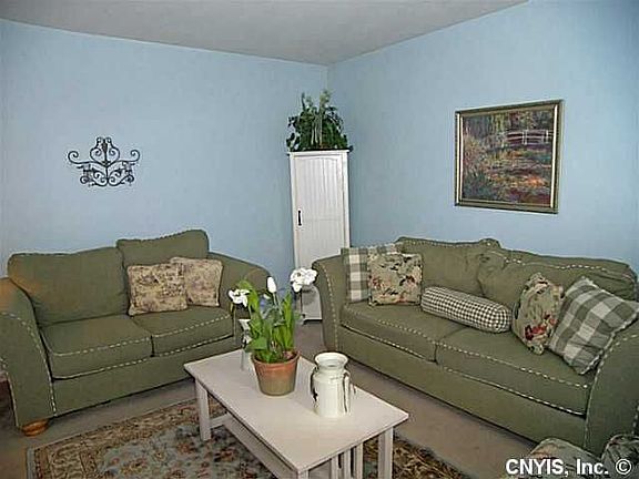 3rd image of 8410 Sutcliffe Dr