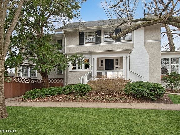 2nd image of 2761 Woodbine Ave