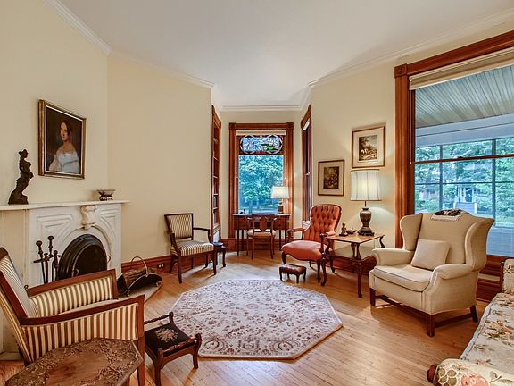 Front Room - 1st Level