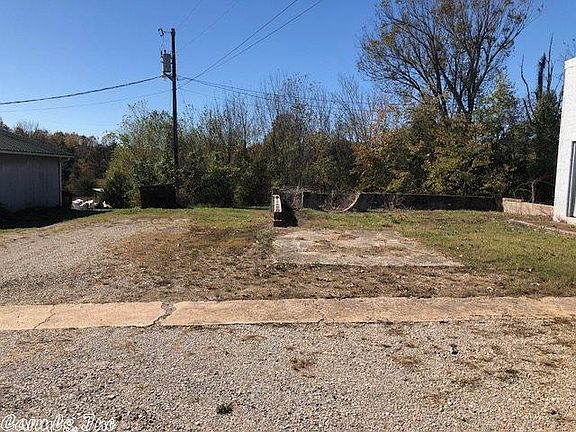 5th image of 658 Highway 62 W