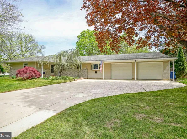 1518 Dogwood Dr, Cherry Hill, NJ 08003