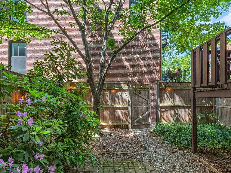 30 Dartmouth St #1 — Photo 14