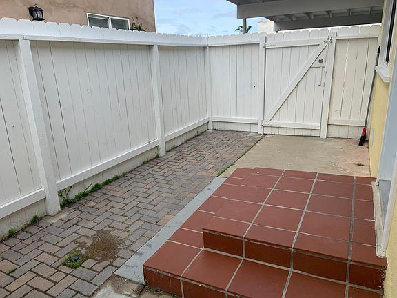 3rd image of 1042 Bath Ln