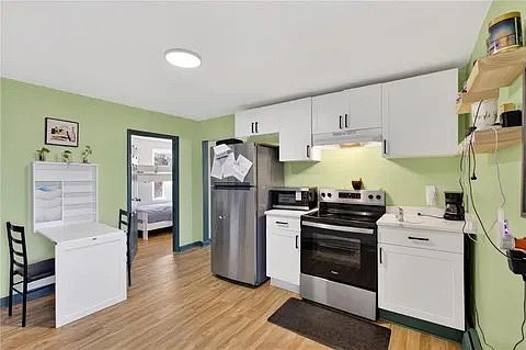 3rd image of 9 Cobb St Floor 2