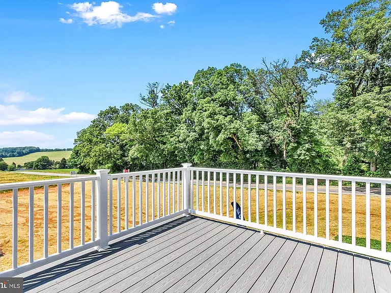 304 Avon Dr — Photo 10