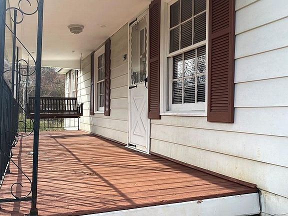 4th image of 590 Sunnycrest Dr