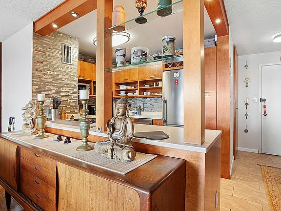 5th image of 100 Beekman St APT 21D