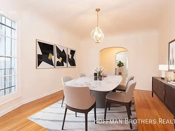 4th image of 181 S Sycamore Ave #102A