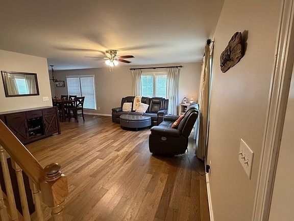 3rd image of 1224 Calhoun Rd