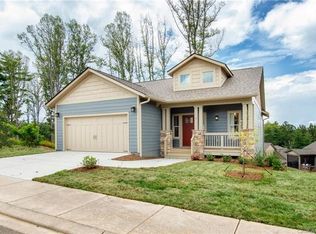 7 Sandstone Dr, Weaverville, NC 28787