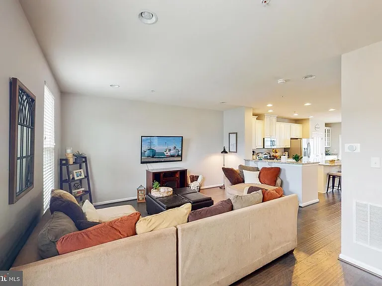 213 Quarry Point Rd — Photo 16
