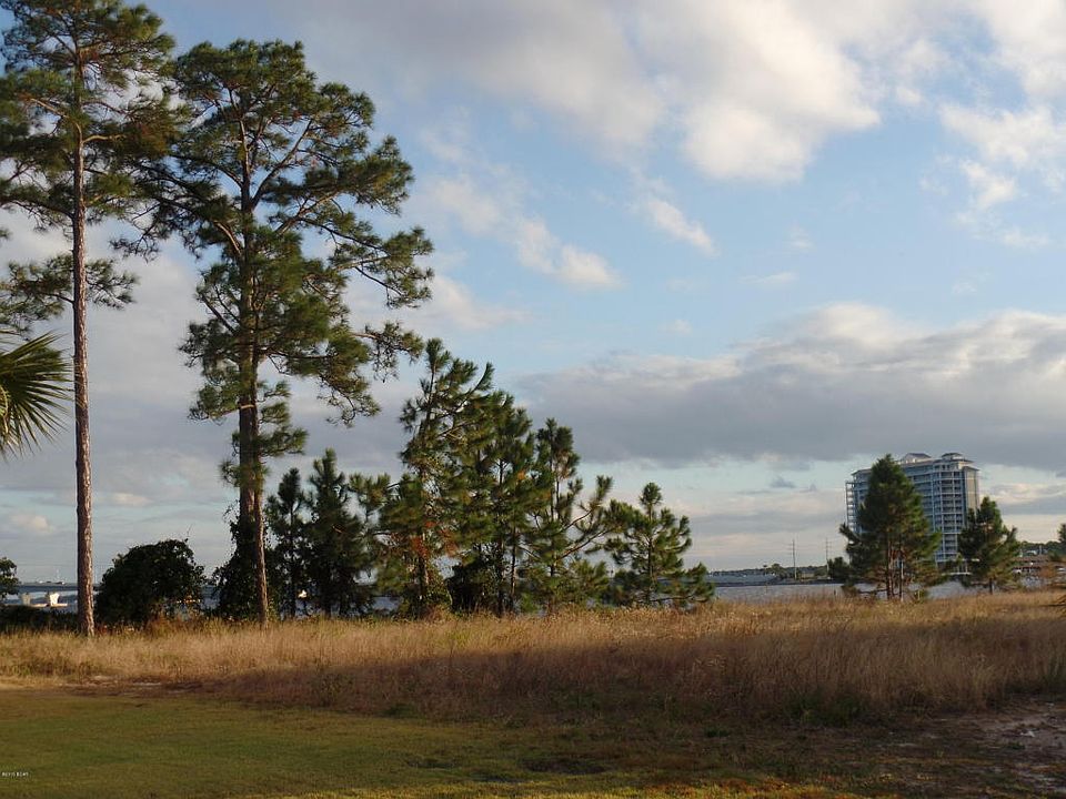 2nd image of 6416 Dolphin Shores Dr