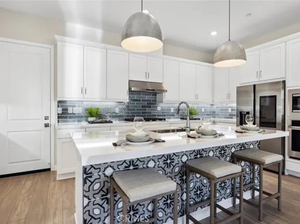 24494 Via El Balneario, Santa Clarita, CA 91354