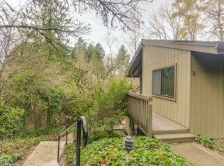 7716 SW Barnes Rd UNIT B, Portland, OR 97225