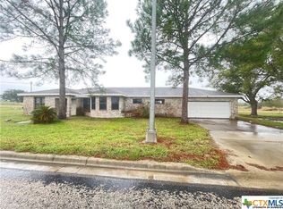 1411 & 1399 Us Highway 59 N, Goliad, TX 77963