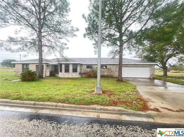 1411 & 1399 Us Highway 59 N, Goliad, TX 77963
