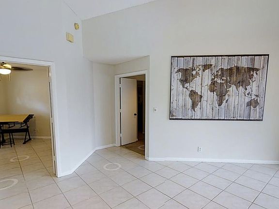 5th image of 8433 NW 54th Ct