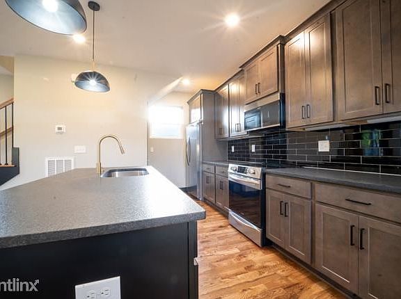 5th image of 84R Green St