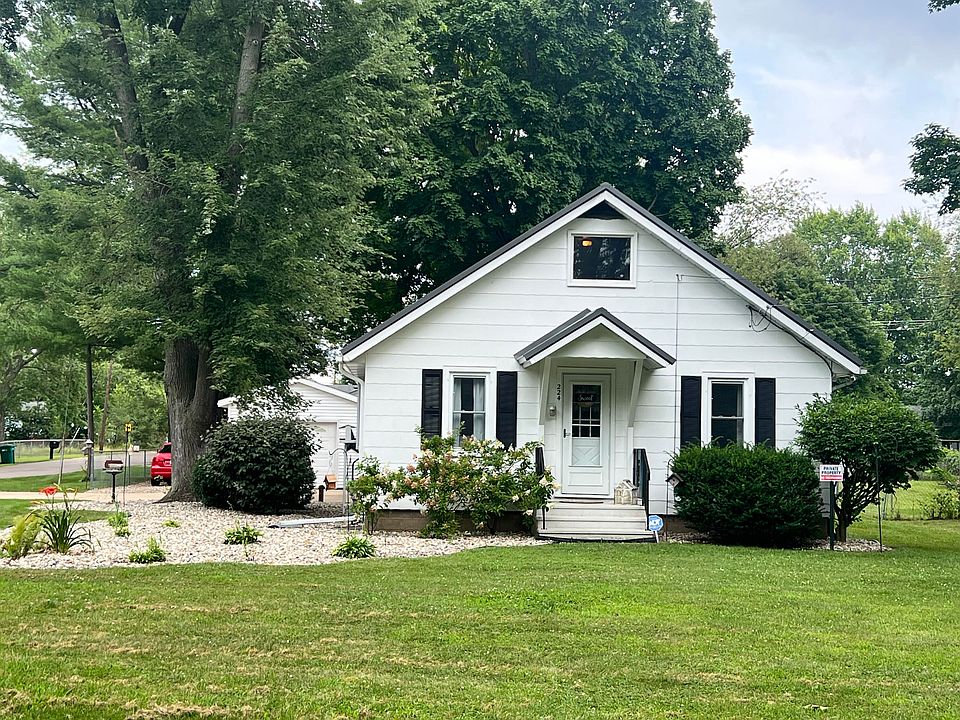 1st image of 224 Hussey Ave