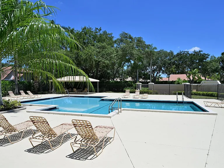 10651 Buttonwood Lake Dr — Photo 26