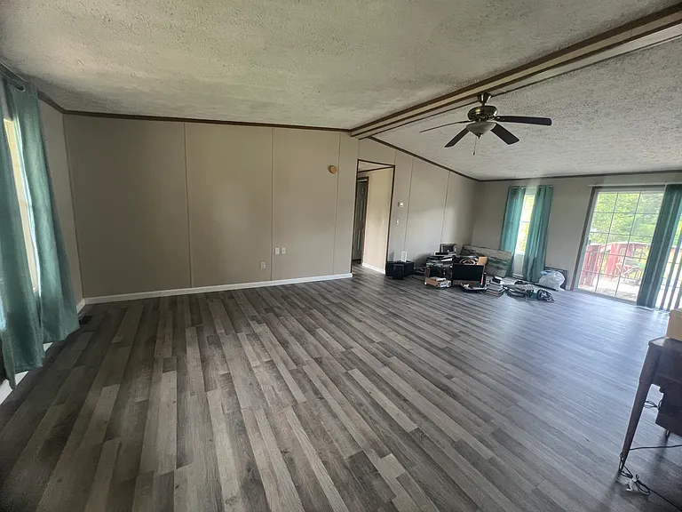 350 Dug Hill Rd — Photo 2