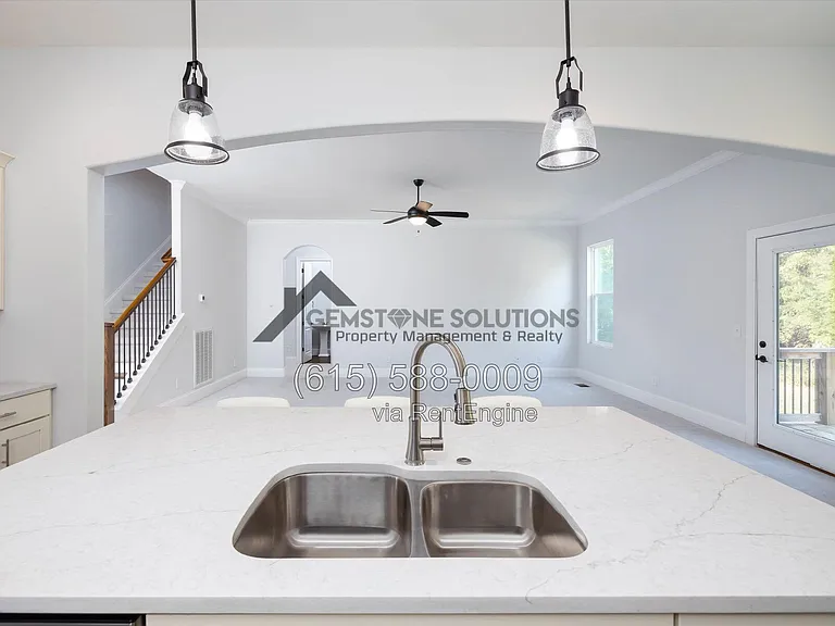 631 Silva Ln — Photo 28