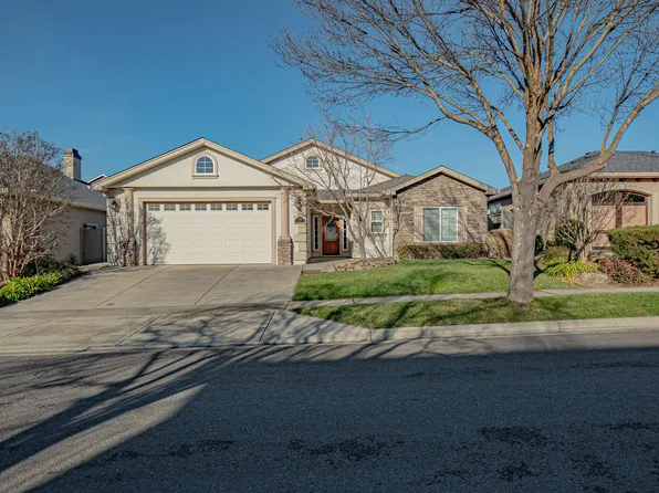 3749 Sherwood Park Dr, Medford, OR 97504