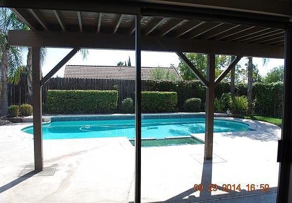 4th image of 25889 Fir Ave