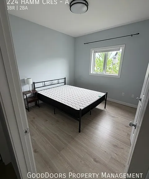 224 Hamm Cres #A — Photo 1