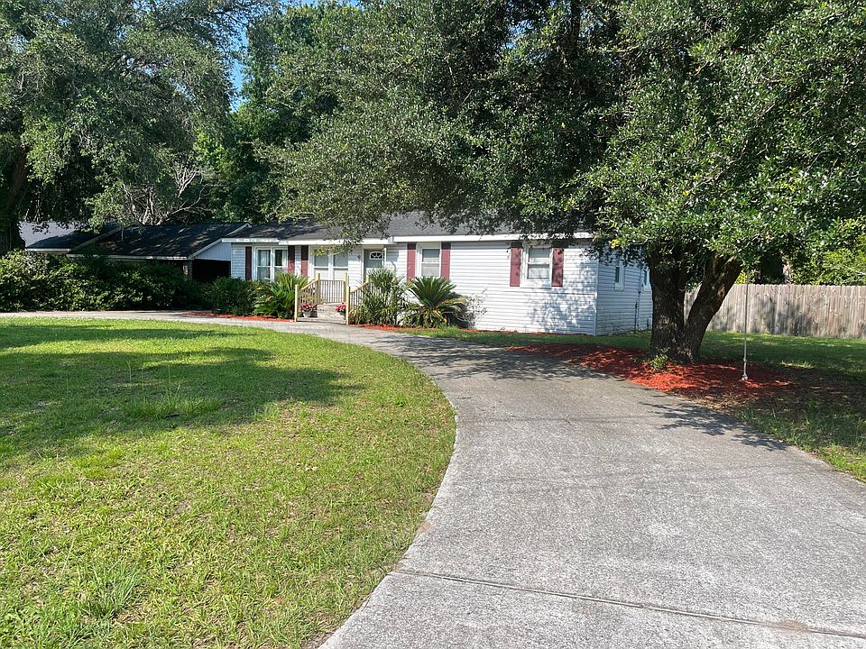 1st image of 1054 Leonard Dr