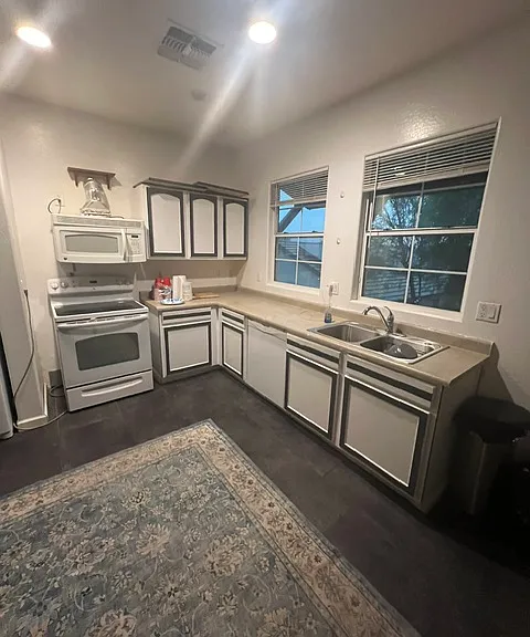 29840 N Cholla Dr — Photo 2