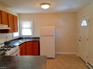 2 Cottonwood Pl, Albany, NY 12205