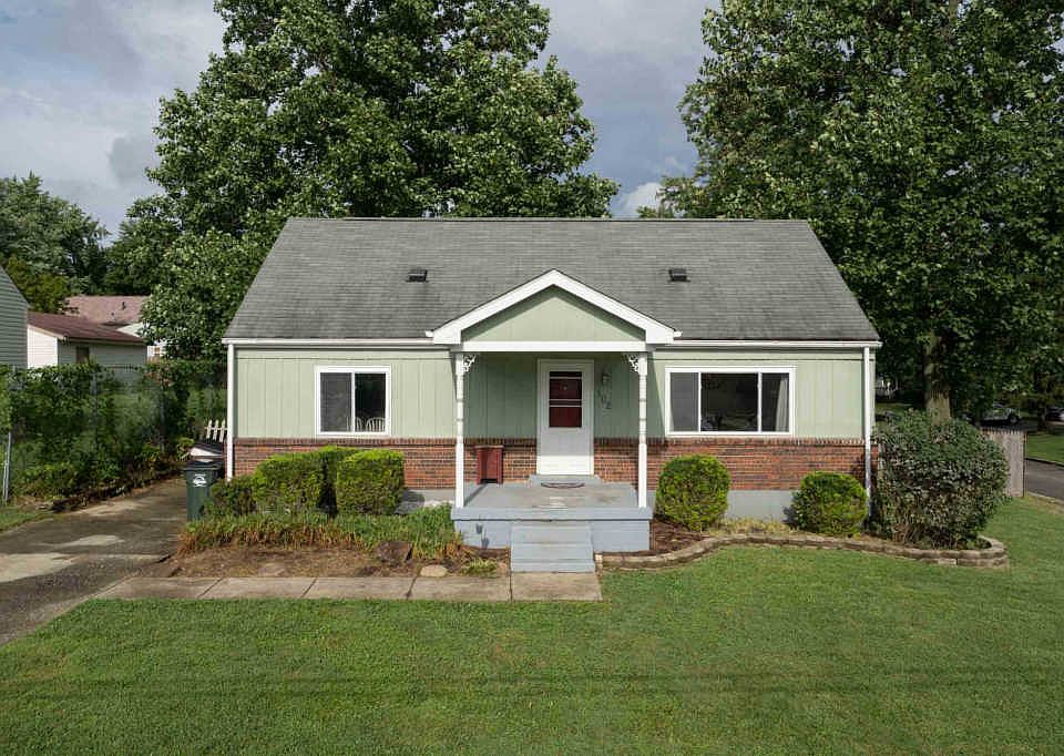 1st image of 102 Hillside Dr