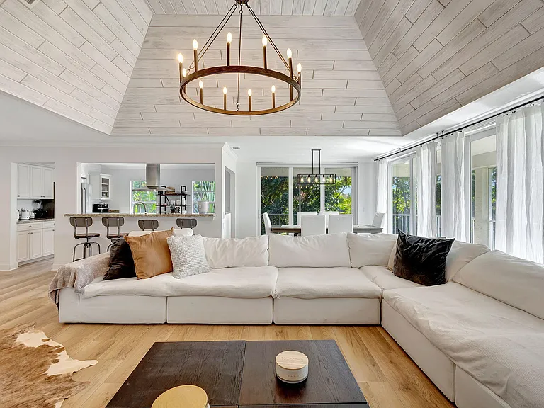 11839 Pebblewood Dr — Photo 1