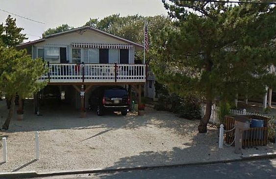 2nd image of 2 W Bergen Ave