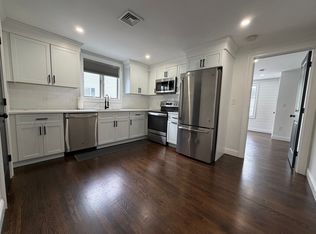 39 Endicott St APT 6, Salem, MA 01970