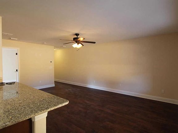 5th image of 789 Navy St Unit B