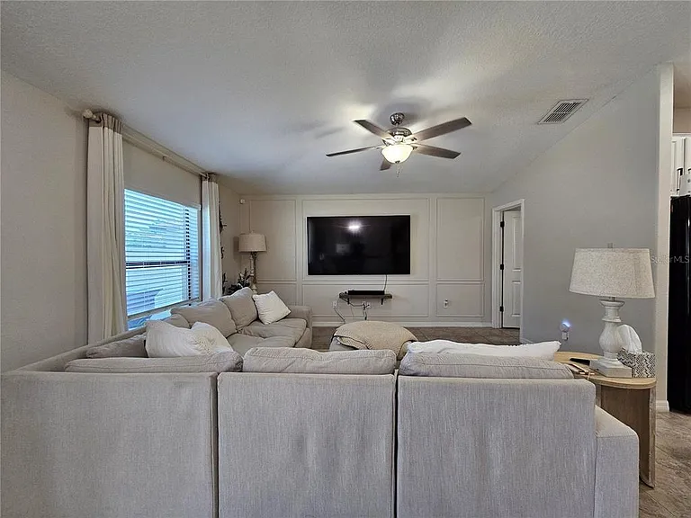 10005 Rose Petal Pl — Photo 19