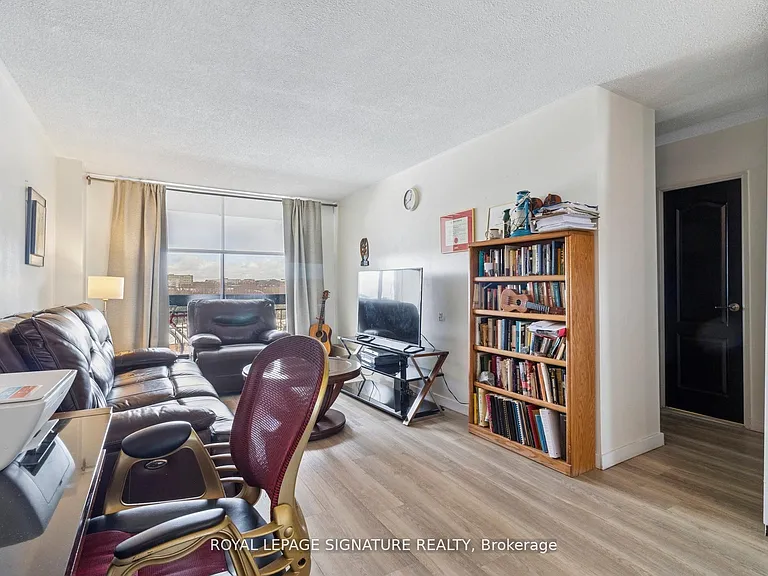 4645 Jane St #720 — Photo 3