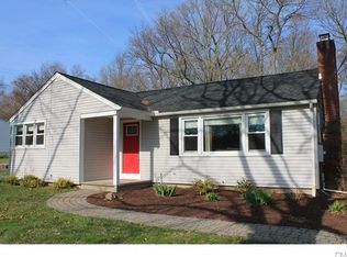 9 Alexander Dr, Brookfield, CT 06804