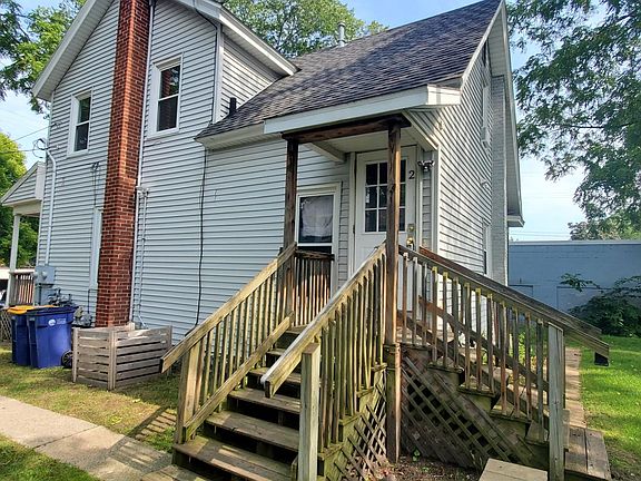2nd image of 850 Fulton St W #2