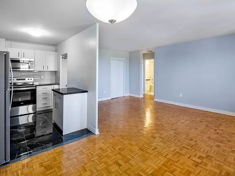 90 Eastdale Ave — Photo 40