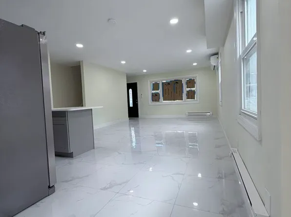 30 Seafoam Street image 6 of 17