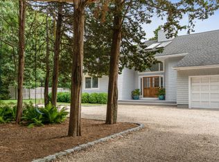 40 Hidden Cove Ct, Southampton, NY 11968