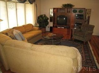 4 Hemlock Rd, Hartsdale, NY 10530