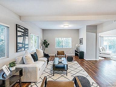 5th image of 6203 Lake Alturas Ave