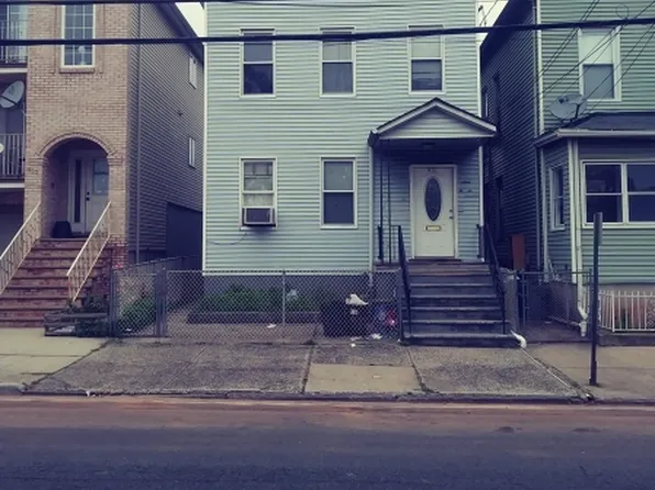 931 Bond St, Elizabeth, NJ 07201