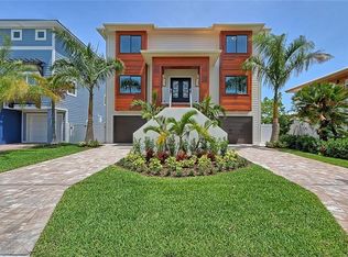 225 Punta Vista Dr, Saint Pete Beach, FL 33706