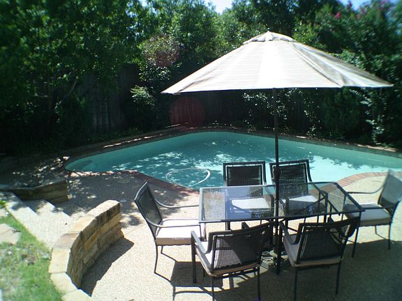 4th image of 633 Autumnwood Ln